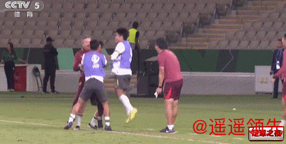 安东尼奥亲手撕掉“标签”：球场上的多面手，曾率队4战狂轰27球