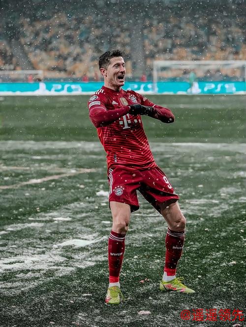 聚勒：莱万状态太好了 本赛季进球能够超30个