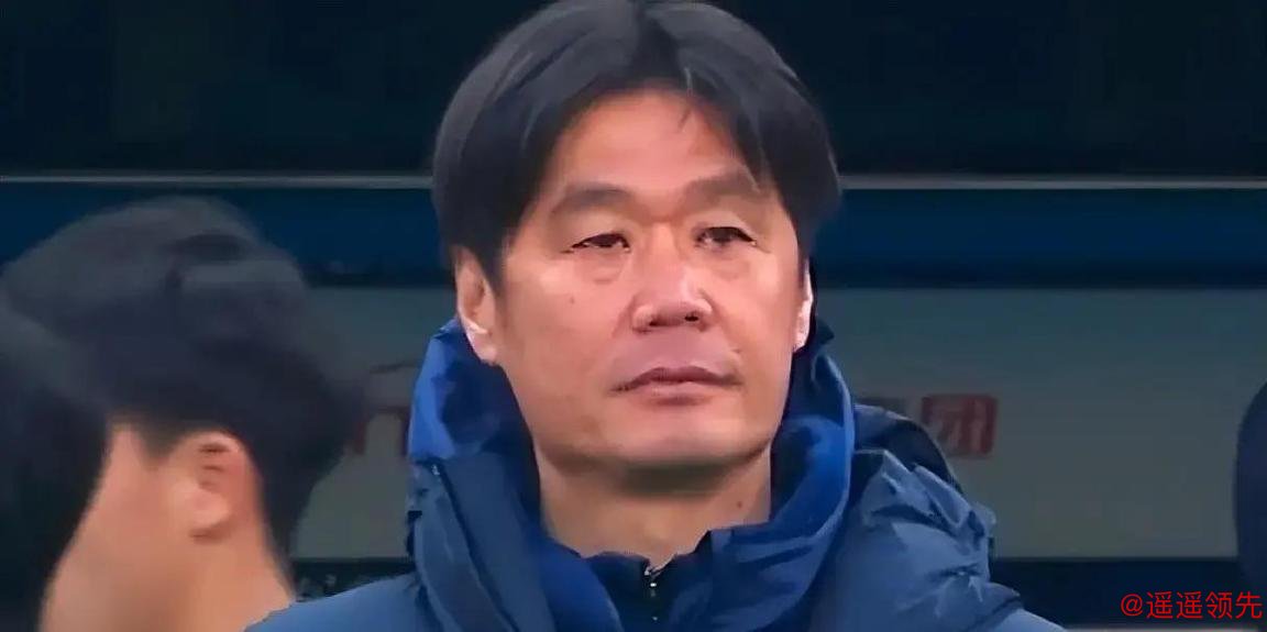 肇庆集训：蒋光太搭档18岁新秀！李霄鹏急找减压位，国足“青春工具箱”真能找对路吗？